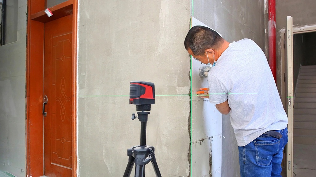 Uni-T Laser Leveler With 12 Green Lines