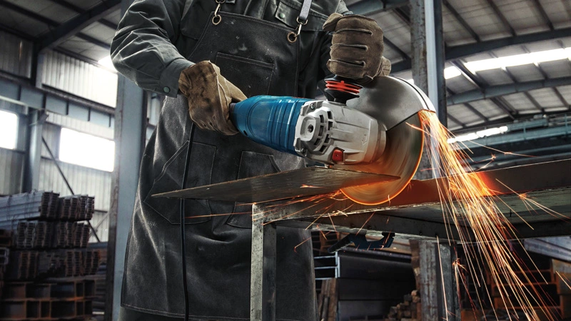 Bosch Angle Grinder 2400w 6500 RPM GWS 24-230 Professional