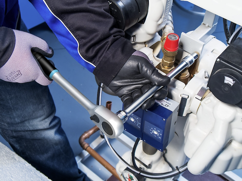 Hazet Socket Set 25 Pieces 10-32 ∙ 1/2 Inch Square ∙ Hollow Outside 12 Point Traction Profile 