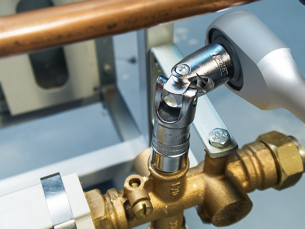 Hazet Socket Set 25 Pieces 10-32 ∙ 1/2 Inch Square ∙ Hollow Outside 12 Point Traction Profile 