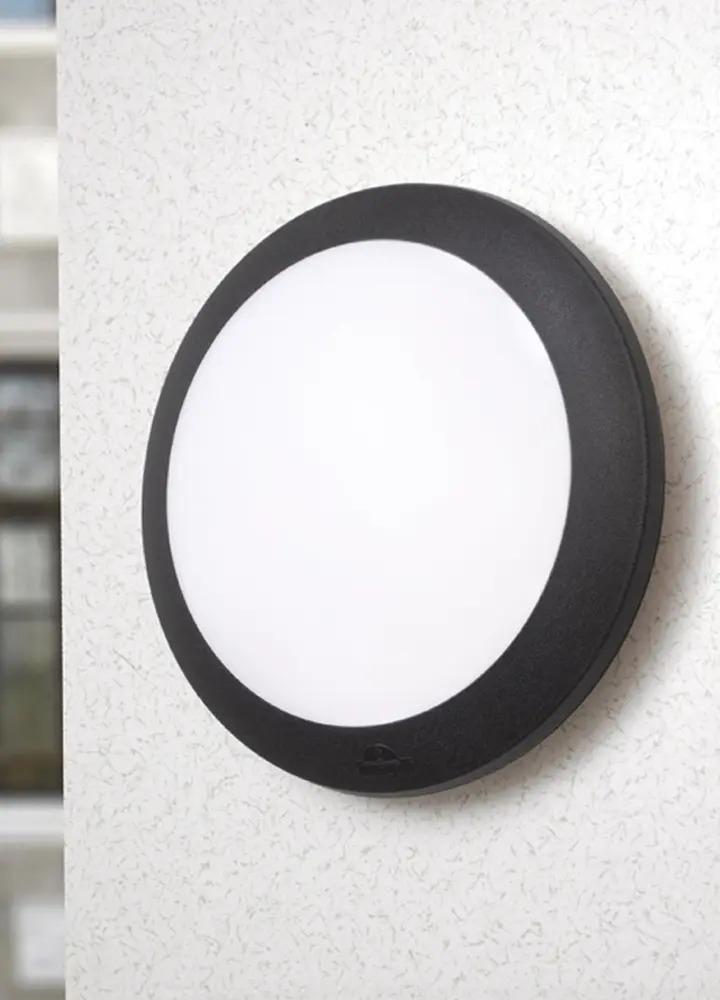 umberta-black2 (1).webp